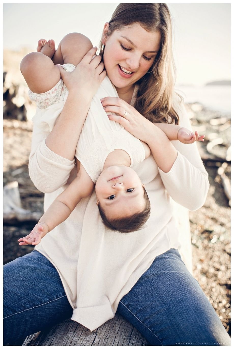 10 Attractive Mom And Baby Picture Ideas mother daughter poses mom and baby photo ideas mom and baby poses 2022