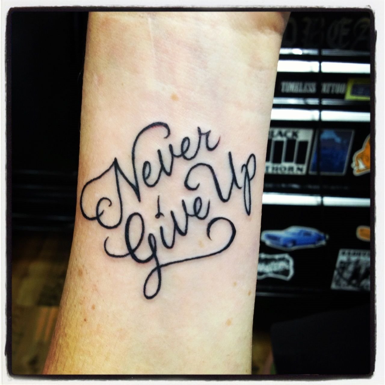 10 Elegant Never Give Up Tattoo Ideas never give up tattoo ink pinterest tattoo tatting and tatoo 2022