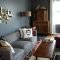 paint ideas for small living rooms glossy and matte color schemes