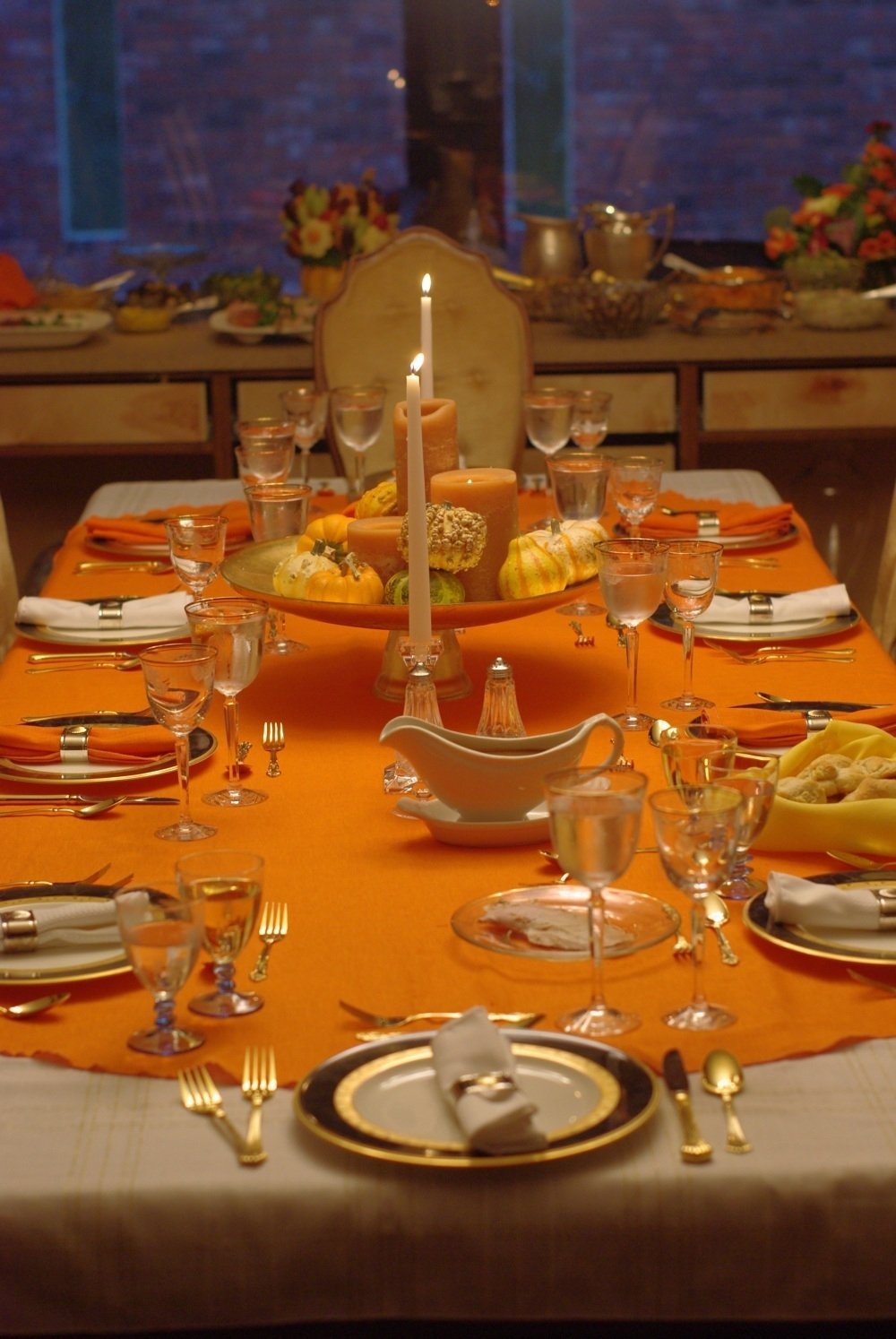 10 Spectacular Decorating Ideas For Thanksgiving Table pictures of dining tables decorated table decorating ideas 1 2022