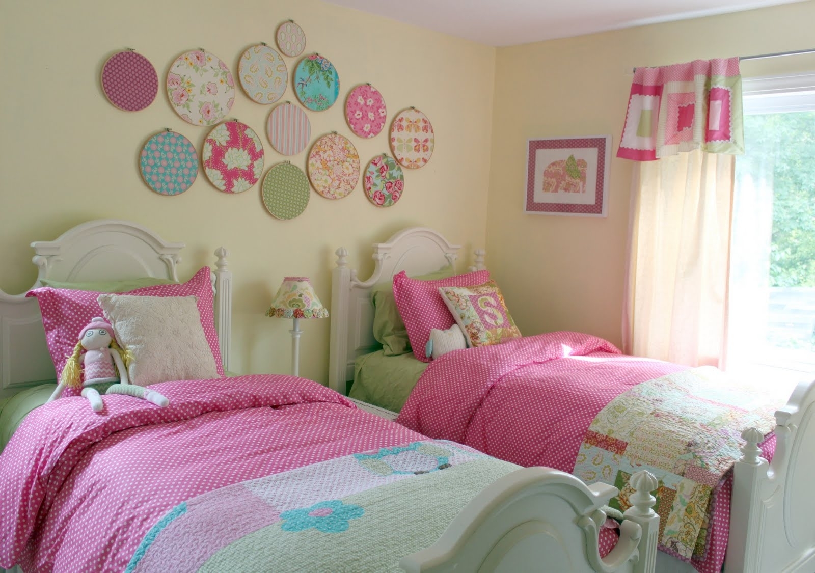 10 Wonderful Little Girls Room Decorating Ideas %name 2022