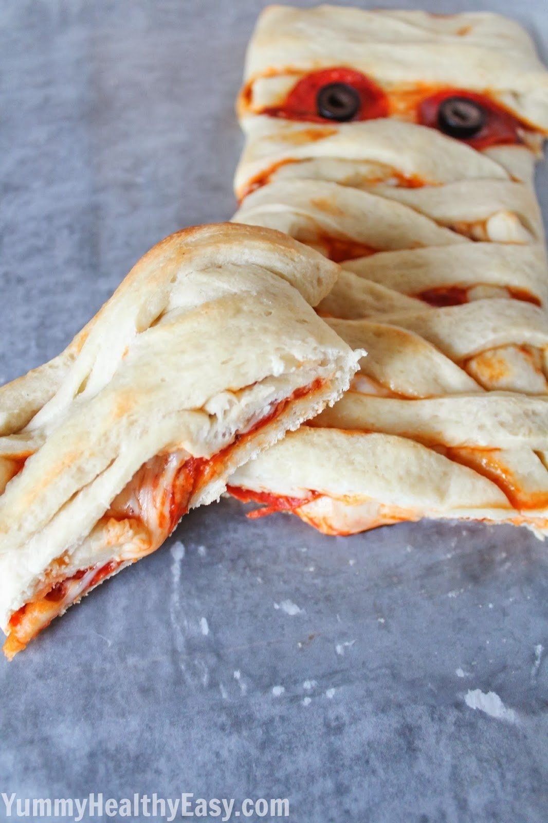10 Ideal Halloween Dinner Ideas For Kids pizza mummy braid yummy healthy easy 2022