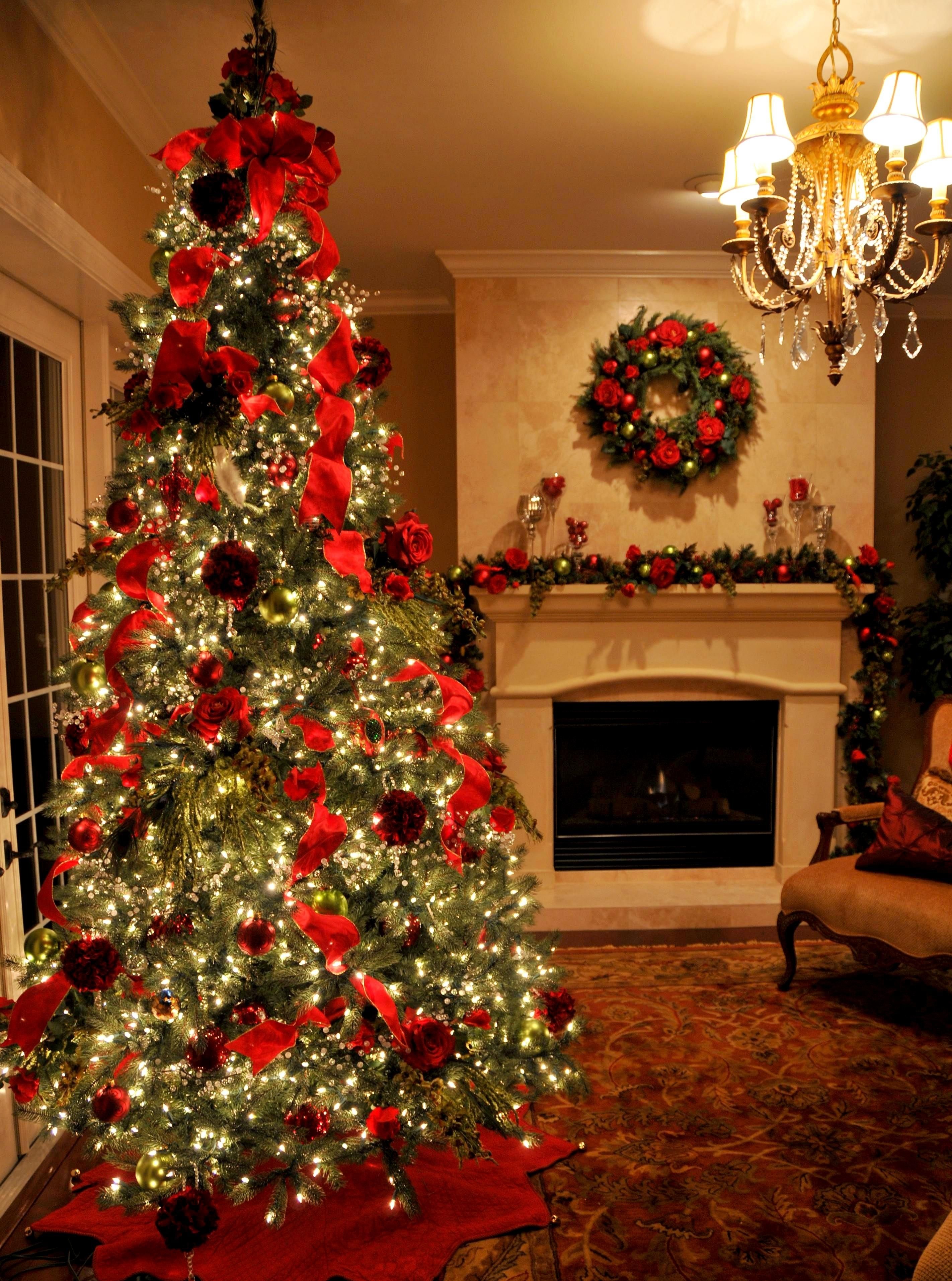 10 Stunning Elegant Christmas Tree Decorating Ideas 2024