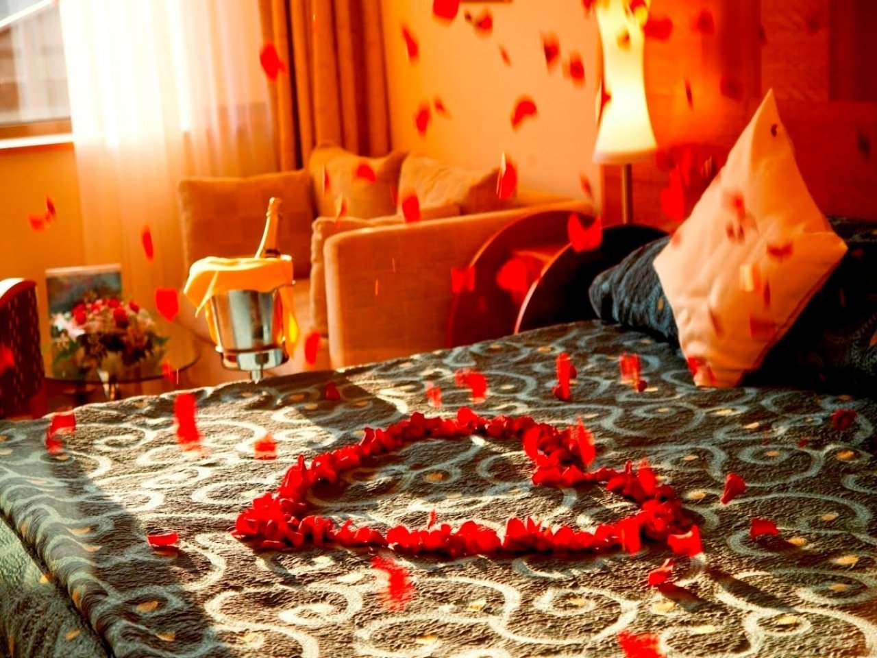 10 Most Popular Romantic Ideas For Him In A Hotel romantic room decoration hotel ideas for him dfbd tikspor 2022