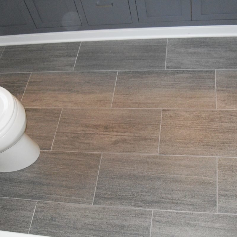 10 Great Small Bathroom Floor Tile Ideas 2024