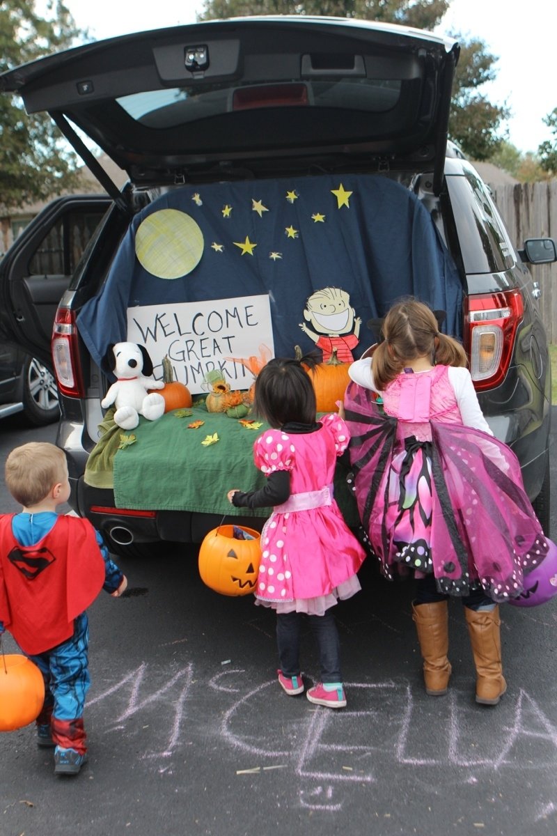 10 Stylish Trunk Or Treat Trunk Ideas the persimmon perch trunk or treat 2 2022