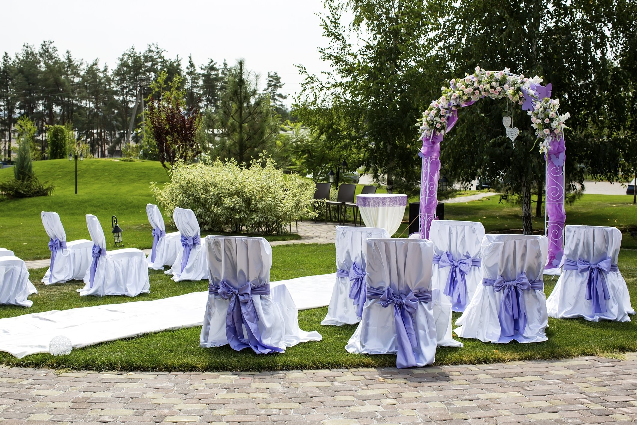 10 Attractive Small Wedding Ideas For Summer the pros and cons of small wedding venues easy weddings uk 50th 2 2022