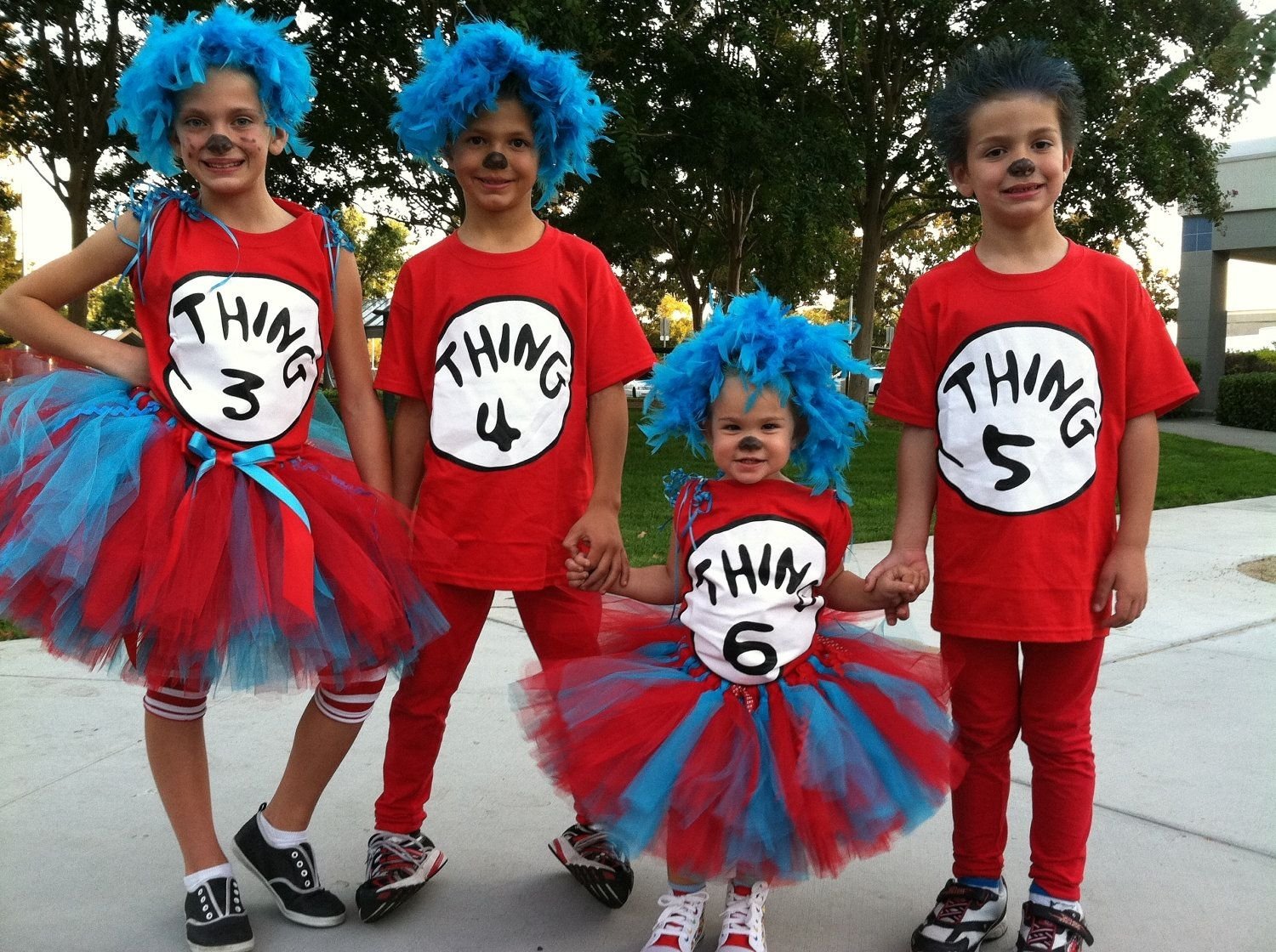 10 Stylish 4 Person Halloween Group Costume Ideas thing 1 thing 2 inspireddr seuss cat in the hat tutu and 2024