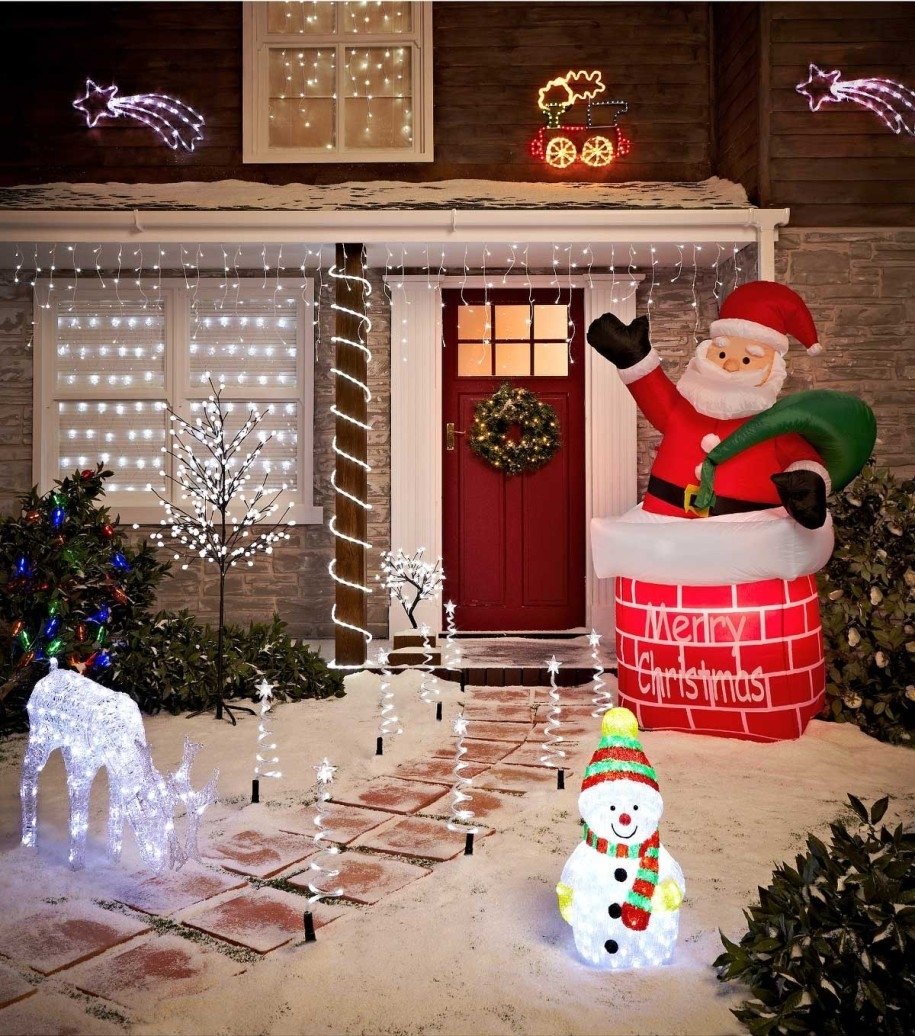 10 Elegant Simple Outdoor Christmas Decoration Ideas traditional outdoor christmas decoration ideas near westend news 3 2022