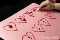 valentine's day math for toddlers and preschoolers ~ reading confetti