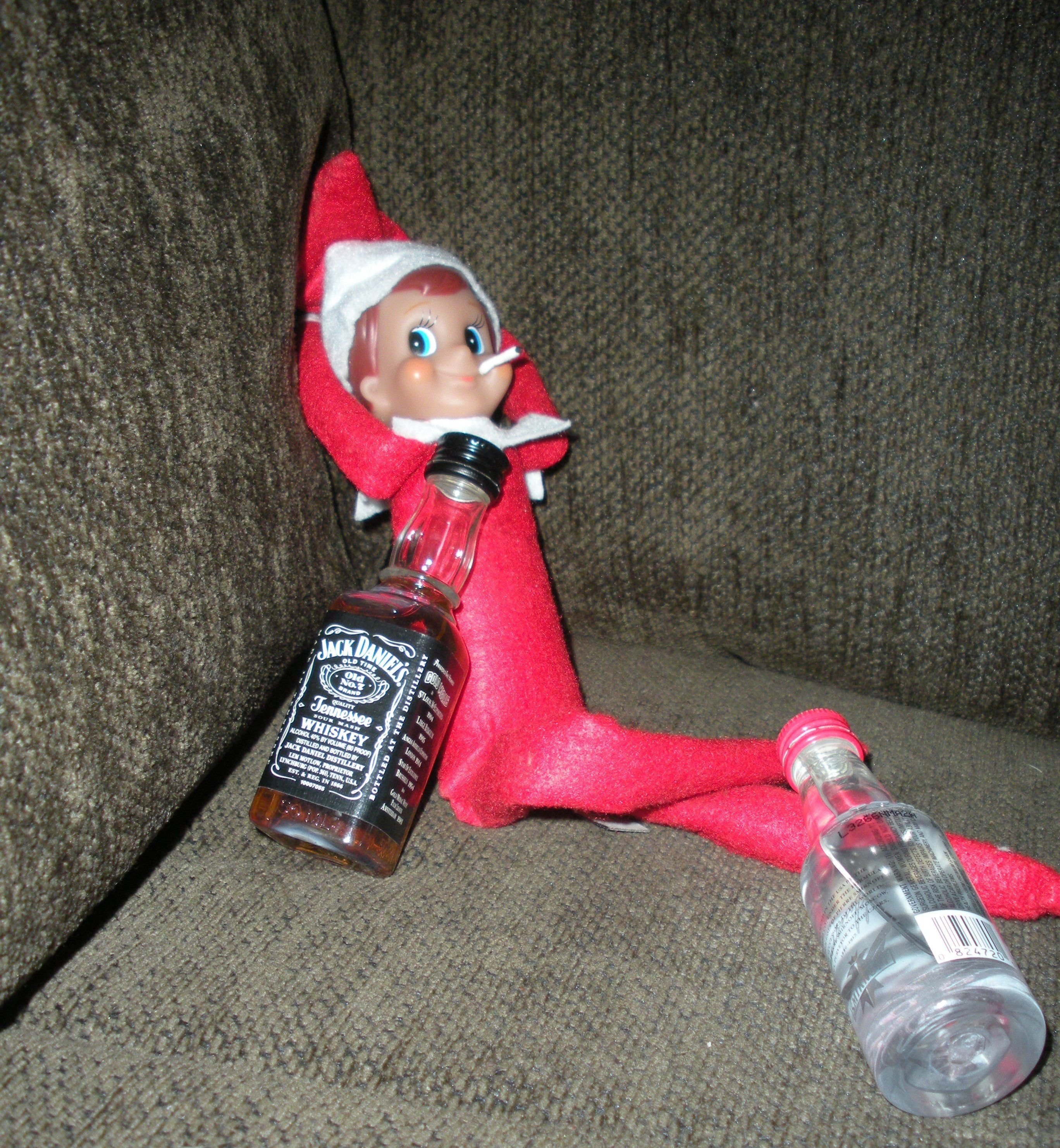 10-stylish-dirty-elf-on-the-shelf-ideas-2023