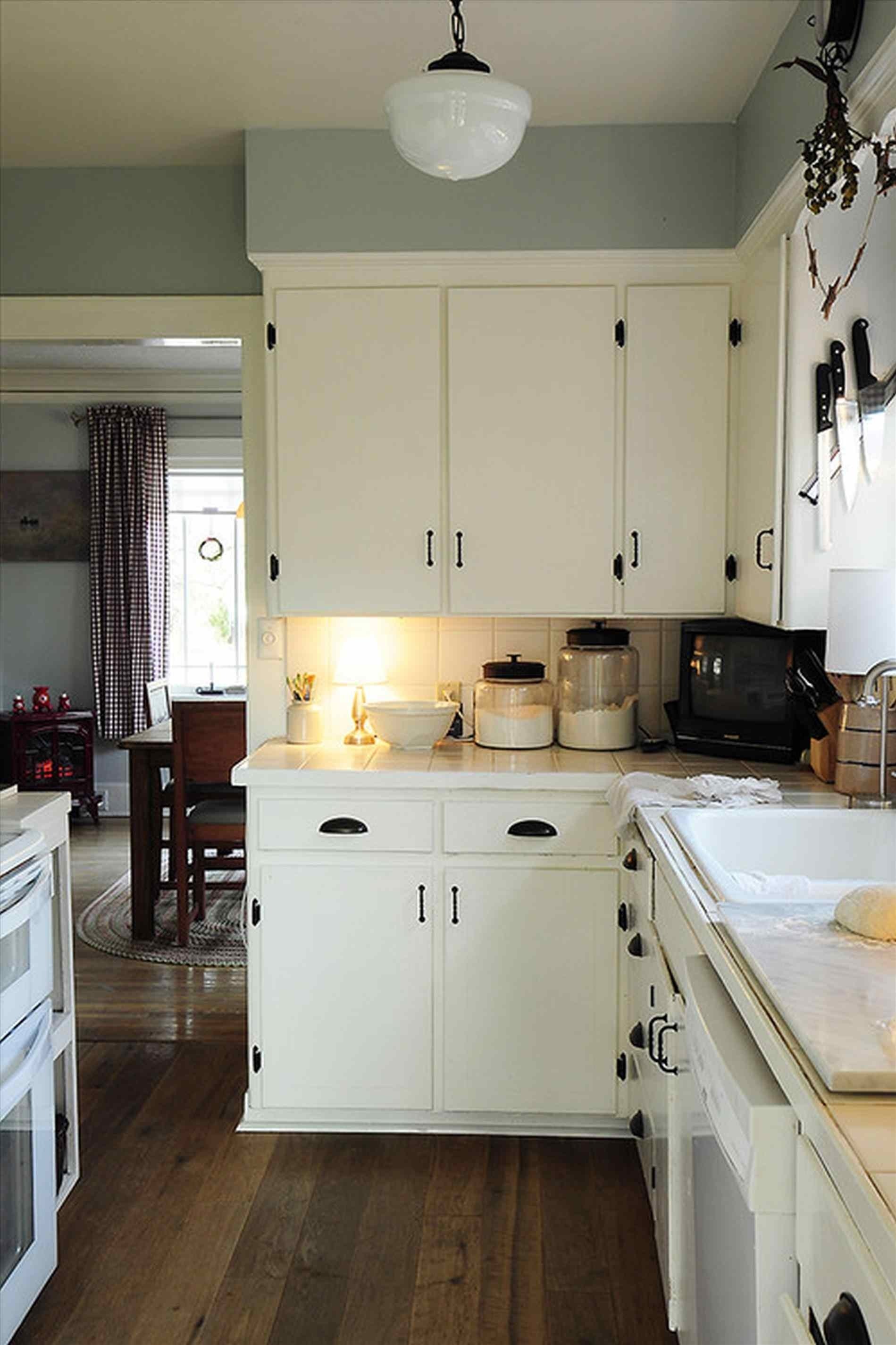 10 Fashionable Kitchen Tile Backsplash Ideas With White Cabinets white backsplash subway tile kitchen backsplash pictures white 2023